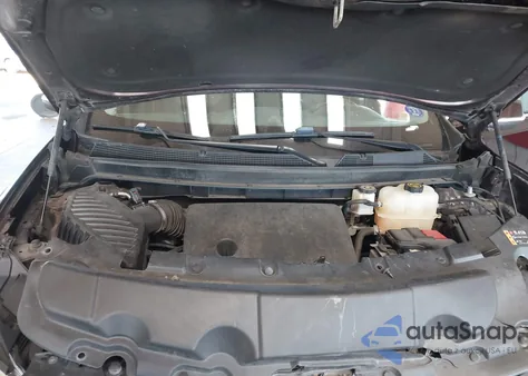 2021 Chevrolet Traverse Fwd Lt Cloth z USA, uszkodzony, nr VIN 1GNERGKW0MJ143057